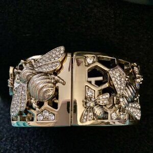 NWOT, Gold Tone Hinged Bracelet, Bee Motif w/ Stones